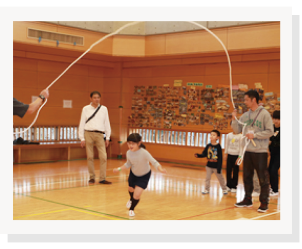 なわとび・長なわ寄贈イベントの様子